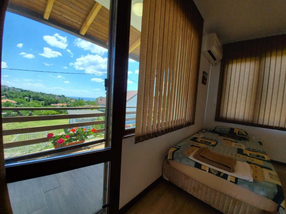 Varna Holidey Villa Екстериор снимка